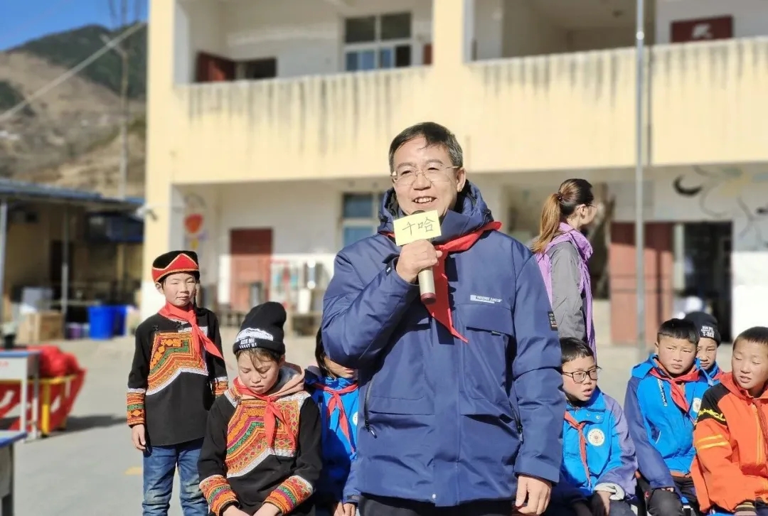 一份跨越千里的遗愿：他把夫妻俩攒了一辈子的钱，捐给了凉山的孩子